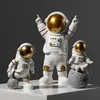 현대 우주 비행사 조각 수지 그림 statuetes spaceman 추상 동상 홈 장식 액세서리 공예 입상 장식