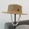 Cappello Fedora Porkpie a tesa larga in lana con decorazione a catena di perle Cappello in feltro piatto retrò Hepburn in feltro rosso netto