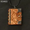 Hocus Pocus Spell Book Naszyjnik, Witches Sandersons Siostra Halloween Biżuteria Dwustronna 3D Książka Prop Replika Wisiorek Hurtownie Y1220