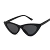 Occhiali da sole Designer di marca Cat Eye Women Cute Sexy Triangolo Occhiali da sole per montatura piccola Cateye Oculos Vintage Black