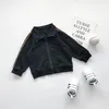 Модные бренд мальчики Письмо с печатными нарядами для девочек с длинными рукавами брюки 2pcs Sets 2020 Spring New Kids Clothing P07636836