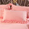 Rosa Lace Princess Bröllopsängar Högkvalitativ Hem Textil Queen King Size Fashion Duvet Cover Set Bed kjol Pillowcases T200706