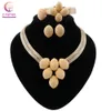 Parure di gioielli di moda africana Collana color oro da donna Bracciale Orecchini Anello da sposa Set di gioielli da sposa