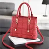 PU Leather Large Capacity Woman Handbag Grid Shoulder Bag Fashion Casual Luxury Designer Crossbody Bag Ladies Purse Bag Mama Bags