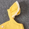 Dziewczyny dla dzieci stroje dzieci koronkowe latające rękawie Topsbow Shorts 2PCSSet Summer Fashion Butique Zestawy odzieży dla niemowląt Z17486060513
