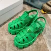 Yeni Tasarımcı Sandalet Kauçuk Kalın Tehered Dişli Hollow Baotou Ladies Rahat Yükseltme Toka Roman Gelgit Açık Plaj Sandal Kutu