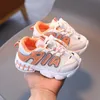 Automne Nouveaux garçons filles 1-5 ans marée enfants chaussures fond mou mode baskets respirantes antidérapantes chaussures de course pour tout-petits 210329
