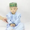 Moslimjongens Abaya Kids Kaftan Islamitische Kleding voor Arabische Jubba Thobe 1-3 jaar oude Toddler Saoedi-Arabië Borduurbroekjes1