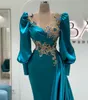 Sexy Kralen Mermaid Avondjurk Lange Mouw Blauw Satijn Prom Jurken met Trein 2022 Celebrity Dames Feestkleding