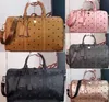 Heiße Männer Frauen Reisetasche Designer Handtaschen Hochwertige Umhängetasche Messenger Umhängetaschen Kettentasche Gute Qualität PU Leder Geldbörsen Damen Handtasche