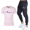 2022 Sommar Mode Leisure T-shirt + Byxor Mäns Set Tracksuit Sportkläder Track Passar Man Sweatsit Kortärmad Vit Svart T-shirt