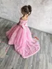 2021 Roze Bloem Meisje Jurken Voor Wedding Off Shoulder Kant Floral Tiered Rokken Meisjes Pageant Jurk Een Lijn Kids Verjaardagstoga