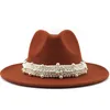 Sombrero Fedora de lana para hombre y mujer con cinta de perlas Caballero elegante dama invierno otoño ala ancha Iglesia Panamá Sombrero Jazz Cap 60CM 208007572