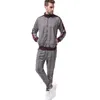 Hommes Sweatsuits 2021 Casual Motif à carreaux Survêtements pour hommes Toutes les saisons Veste + Joggers Vêtements d'extérieur de course Tenues pour hommes Ensembles de mode