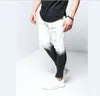 Jeans skinny strappati da uomo per adolescenti pantaloni con cerniera alla caviglia in denim di colore bianco sfumato nero elasticizzato346a