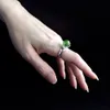 Dropshipping Queen Ball Green Crystal Ringar Fresh Färg Smycken Erfarenhet Smycken Leverantör Kvinnors Ring