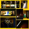 Светодиодные светодиоды датчика движения под кабинетом шкафа освещает ночной свет Портативная палка на лампе теплый белый свет