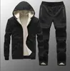 Vinter män Casual TrackSuit Fashion Warm Tjocka Jackor Coats Male Märke Joggers Mens Kläder Ställ Två Pieces Sweatsue Män 4xl 211222