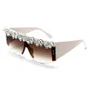 2021 Share Diamond Lunettes de soleil Mode Femmes Shades Plastique Miroir Noir Strass Strass Inn Uv400 Clear Lunettes Sun Lunettes