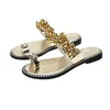 Été femmes pantoufles cristal clouté anneau d'orteil sandales plates plate-forme peep toe tongs mode punk en plein air dames chaussures Y200624