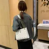 Kors kropp Lingge Chain Bag Fashion Female Lady Shopping Casual Shoulder Messenger mobiltelefon