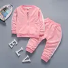 Bambini Autunno Moda Abbigliamento Baby Boys Girl Giacca in cotone Pantaloni 2pcs / Set Primavera Bambini Abbigliamento Abbigliamento Abbigliamento Infant Casual Tracksuit 201031