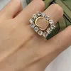Kobiety projektant pierścionki moda diamentowe litery pierścionek biżuteria luksusowe G złoty pierścionek z miłością prezenty zaręczynowe wesele kolczyki 22030301R