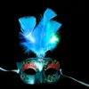 LED Light Up Masques Festival Cosplay Costume Fournitures Glow In Dark Halloween Party Lady Cadeaux Multicolore Lumineux Plume Masque