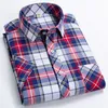 Checkered shirts for men Summer short sleeved leisure slim fit Plaid Shirt square collar soft causal male tops with front pocket 220726