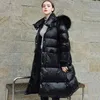 Venda quente Real Raccoon Natural Fur Winter Jacket Mulheres Long White Duck Down Jacket Outwear Hooded Loose Revestimento Querido