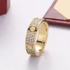 três fileiras de estrelas no céu xilie anel luxos desingers alianças de casamento simples Bevel Letter homens e mulheres casais moda tendência casal burro ornamento bom bom