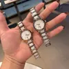 Klasyczna marka Numer geometryczny Kalendarz Wristwatches Casual Kobiety Kryształ Zegarek Kwarcowy Ladies Ze Stali Nierdzewnej Ceramiczny Zegar 28mm