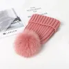 子供のための本物の毛皮の秋のポンポム帽子編みビーニー暖かい帽子冬の毛皮のポンポムハットガールズボーイズCap2879381