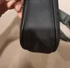 En Kaliteli Kadın Çantaları Tote Naylon Baget Çanta Deri Erkekler Omuz Çantası Crossbody Tote Çanta Moda Stil Debriyaj Lüks Tasarımcılar Cüzdan