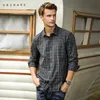 USHARK Camicie scozzesi nere per uomo Camicia casual in flanella di cotone Uomo manica lunga Abiti vintage Camicia a scacchi Uomo Top Quality LJ200925