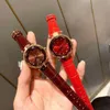 새로운 패션 레이디 시계 여성 드레스 시계 캐주얼 직사각형 가죽 SCTANGULE 가죽 스트랩 Relogio Feminino Lady Quartz Wristwatches