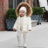 Baby Boy Girl Winte пуховик толстый хлопок мягкий младенческий малыш меховой мех с капюшоном пальто с капюшоном сплошной снежный костюм на молнии детская одежда 1-7Y LJ201128