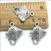 Hurtownie Lot 100 sztuk Ustalenia Biżuteria Retro Cute Stingray Ryby Tybet Silver Charms Wisiorki Do Biżuterii Dokonywanie DIY Akcesoria 20x15mm