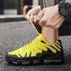 2021 Chaussures de course légères pour hommes Chaussures de sport de marche à lacets de haute qualité pour hommes Baskets respirantes Chaussures de sport de plein air Homme