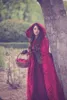 Vinter varm röd sammet bröllop hooded cloak bridal cape med huva coat robe anpassade cosplay wraps