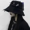 Goth Girl Harajuku Hat Kobieta Ins Trendy High Street Hip Hop Pin Pierścienie Dark Cross Bucket Caps Lato Grunge Brim Hat Women Black 201009