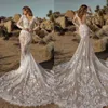 2021 Moderna bröllopsklänningar V Neck Långärmade Lace Appliques Mermaid Bridal Gowns Custom Made Sexy Backless Sweep Train Bröllopsklänning