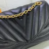 Luksusowa torba na ramię damska moda kształt V-kształt projektant najwyższej jakości Vintage złoto łańcuch skórzane torby messenger rozmiar 24 * 14 * 9 cm