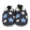 Karozoo Soft Skórzowe buty Baby Boy Girl Niemowlęta Kapcie buty w stylu First Walker skórzany ślizgowy buty dla dzieci LJ201214
