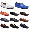 Läder Doudous Men Casual Drivings Skor Andningsbar Mjukt Sole Ljus Tans Svart Navor Vita Blues Silver Yellows Grey Footwears All-Match Outdoor Cross-Border