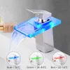 LED-Lichtglas-Wasserfall-Waschbecken-Wasserhahn für Badezimmer