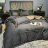 Set di biancheria da letto in cotone egiziano Copripiumino morbido Set di lenzuola Nordic Queen King size Biancheria da letto di lusso Set da letto in raso per hotel 4 pezzi T200706