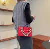 Plaid européen et américain à chaîne épaisse de petit sac carré de petit carré 2022 Nouvelle texture One épaule tendance messager Bags pour femmes