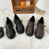 إمرأة ديربي الأحذية النمط البريطاني كل مباراة سدادات منصة الشقق السوداء الخريف الإناث الأحذية جلدية جديدة preppy الشتاء الزواحف