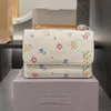 Designer Klare Flap Väskor Kvinnor Kedja Handväskor Purses Ny Fashion Shoulder Bag med presentförpackning 21cm